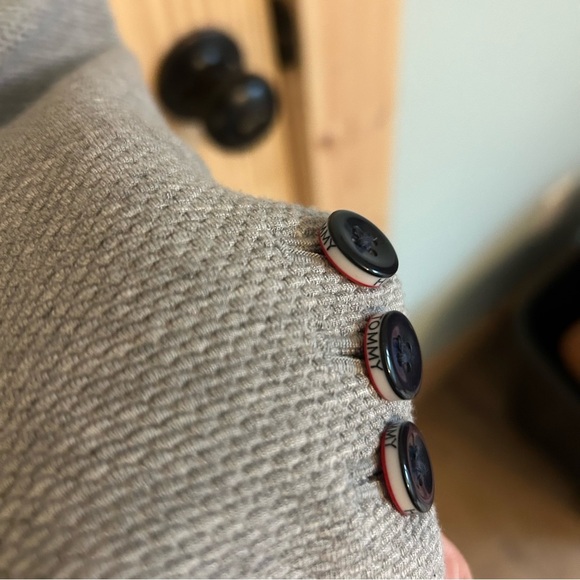 Tommy Hilfiger Textured Gray Ribbon Trim Blazer. Size 4. - Picture 6 of 16